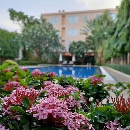 Starry Angkor Hotel Siem Reap Exterior photo